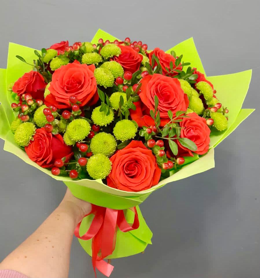 Букет цветов из: Хризантемы и Розы в Колычево