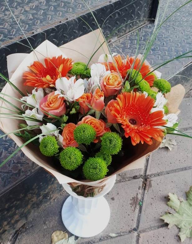 Букет цветов из: Герберы, Хризантемы, Альстромерии и Розы в Колычево