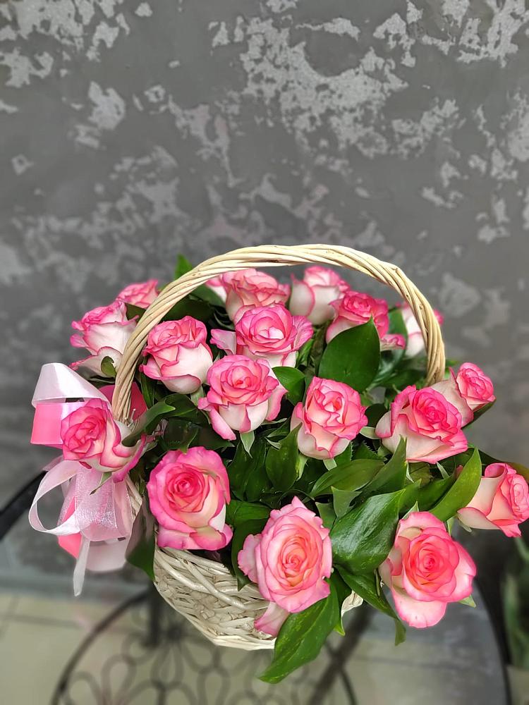 Цветочная композиция из Розы в корзине в Колычево