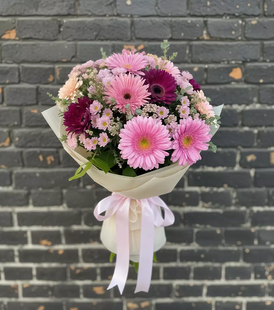 Букет цветов из: Герберы и Хризантемы в Колычево