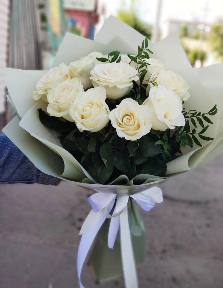 Букет Белые розы Проуд в Колычево