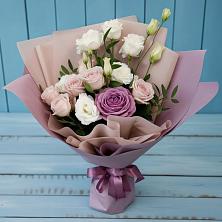 Букет цветов из:  Розы и Лизиантусы в Колычево