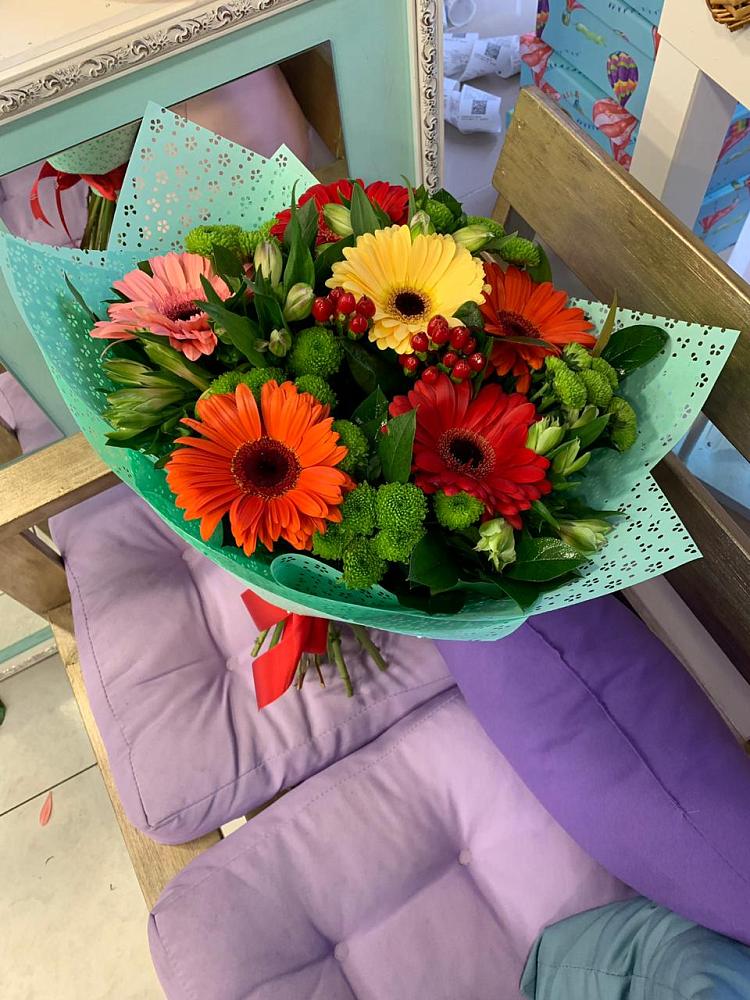 Букет цветов из: Герберы, Хризантемы и Альстромерии в Колычево