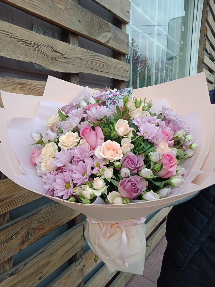 Букет цветов из: Розы и Хризантемы в Колычево