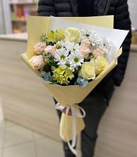Букет цветов из:  Альстромерии, Розы и Хризантемы в Колычево