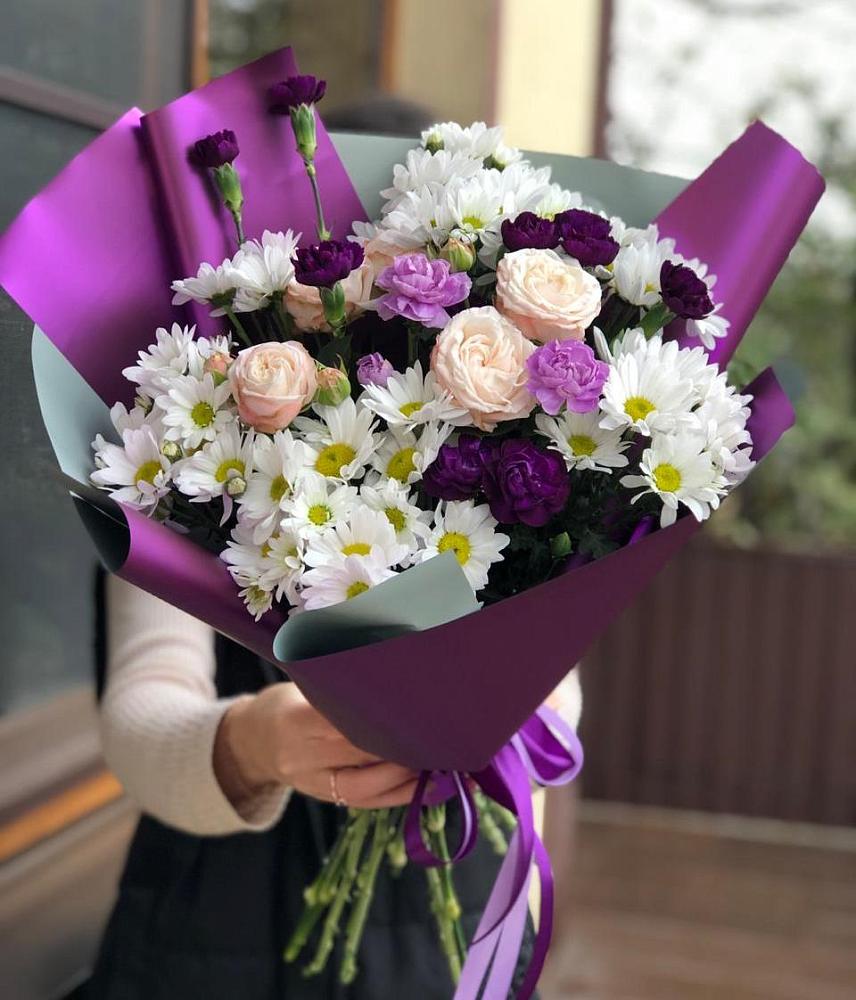 Букет цветов из: Хризантемы, Гвоздики и Розы в Колычево