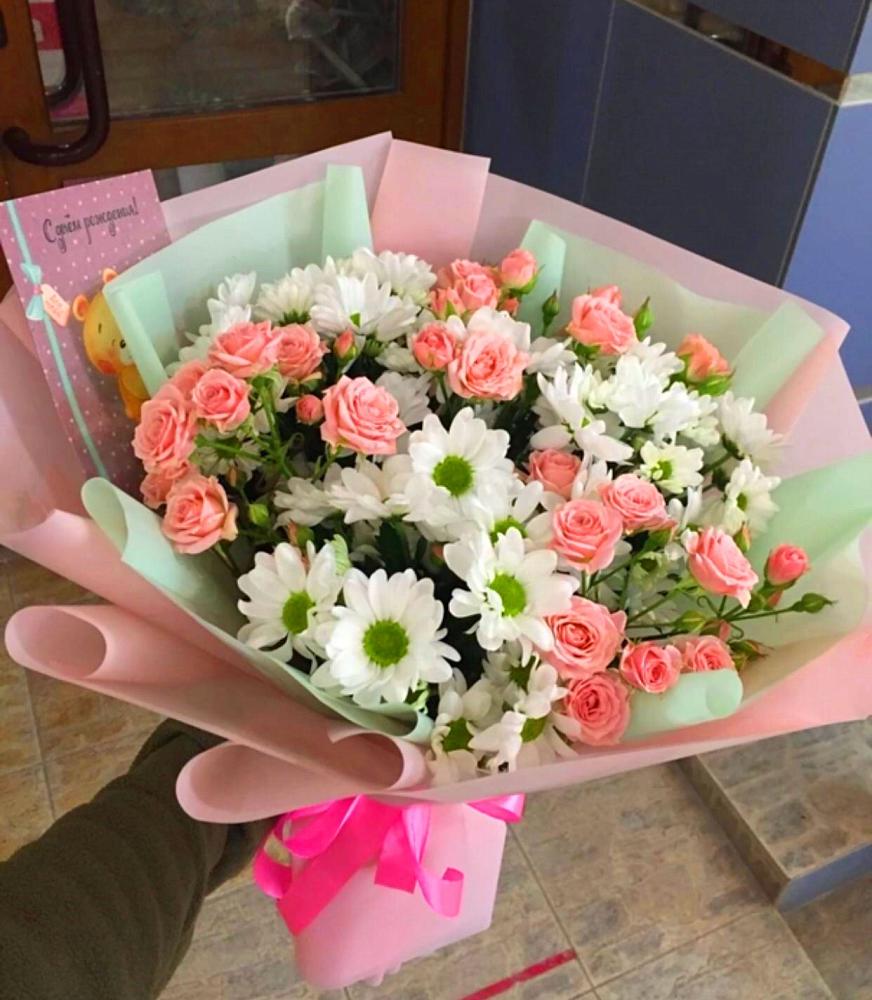 Букет цветов из: Розы и Хризантемы в Колычево