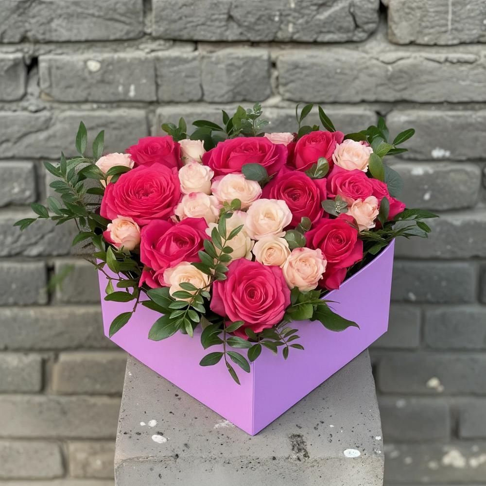Цветочная композиция из Розы в коробке в Колычево