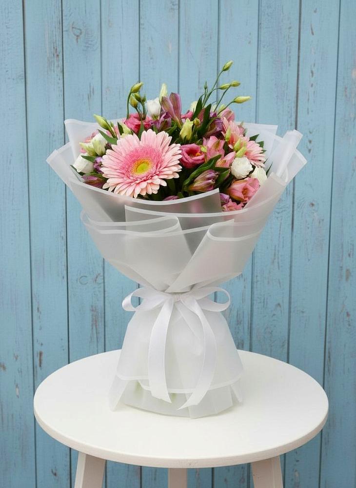 Букет цветов из: Герберы, Альстромерии и Лизиантусы в Колычево