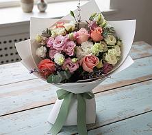 Букет цветов из:  Розы, Лизиантусы и Гвоздики в Колычево