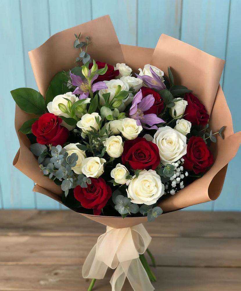 Букет цветов из: Розы и Альстромерии в Колычево