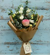 Букет цветов из:  Розы и Лизиантусы в Колычево