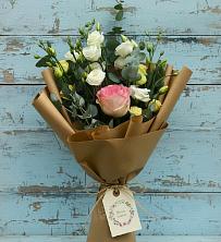 Букет цветов из:  Розы и Лизиантусы в Колычево