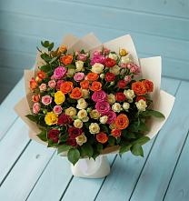 Букет Микс из разноцветных кустовых роз в Колычево
