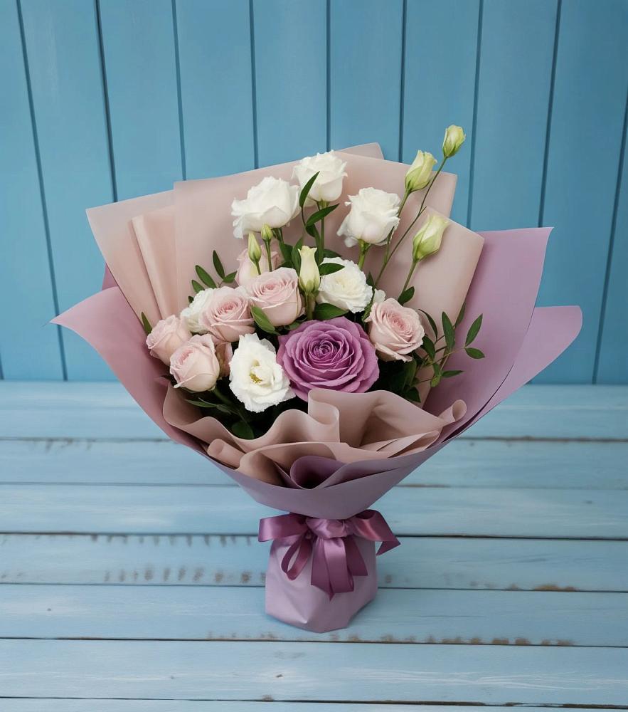 Букет цветов из: Розы и Лизиантусы в Колычево